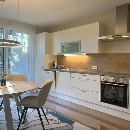 Three - Premium Seekirchen, Modern, Zentral Gelegen *