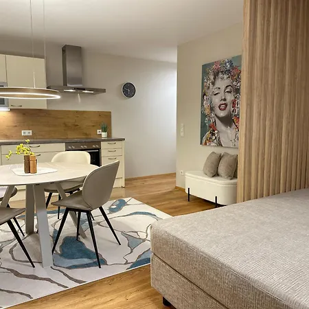 Three - Premium Seekirchen, Modern, Zentral Gelegen * Seekirchen am Wallersee