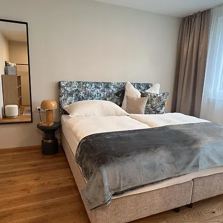Three - Premium Seekirchen, Modern, Zentral Gelegen Apartment *